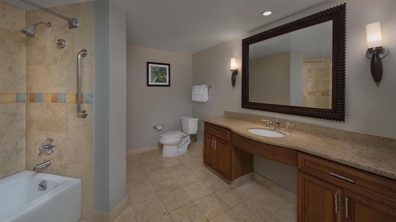 Guest Bathroom, Maui Wing